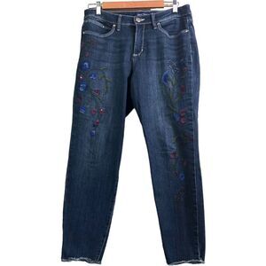 Bandolino Lisbeth Floral Embroidered Crop Frayed Hems Jeans
